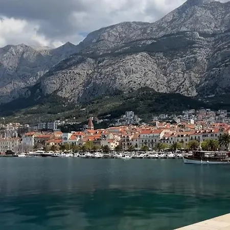 Rudan Lägenhet Makarska